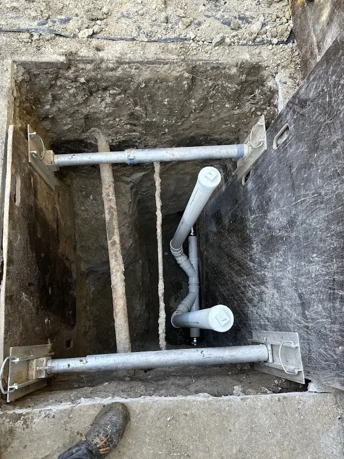Experienced plumber completing Drain Cleaning work in Dwight